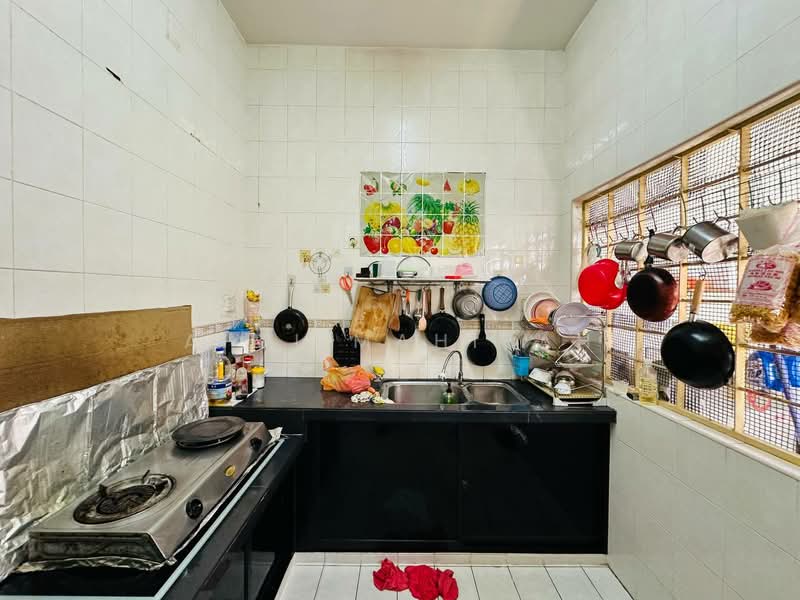 Semi-Detached House for Sale in Sungai Long (Bandar Sungai Long) - Aimi Mahirah - Kitchen - PropertyGuru.com.my