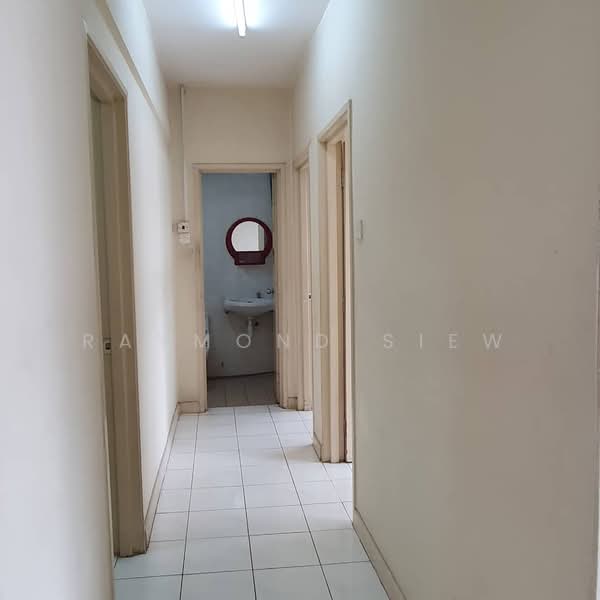 Condominium for Rent at D'aman Crimson - Raymond Siew - Corridor - PropertyGuru.com.my