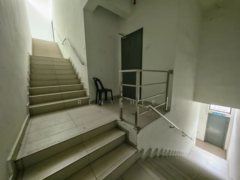 Kilang untuk Disewa di Taman Desa Cemerlang (Ulu Tiram) - Reny Hee - Interior - PropertyGuru.com.my