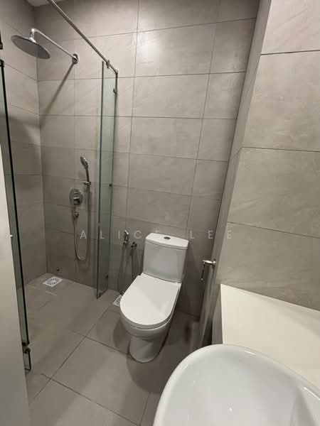 Service Residence for Rent at Dorsett Waterfront Subang - Alice Lee - Bathroom - PropertyGuru.com.my