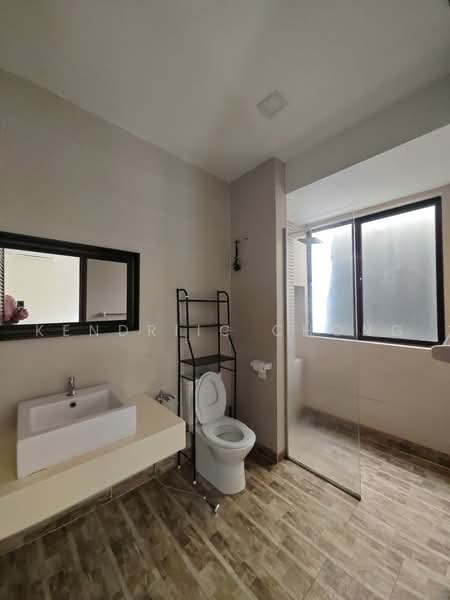 Terraced House for Rent in Bandar Kinrara Seksyen 1 (Bandar Kinrara) - Kendriic Chong - Bathroom - PropertyGuru.com.my