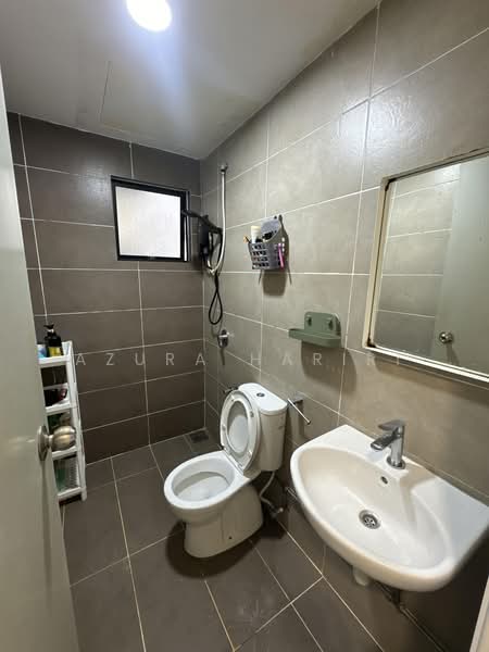 Kondominium untuk Disewa di The Greens (Residensi Hijauan) @ Subang West - Azura Hariri - Bathroom - PropertyGuru.com.my