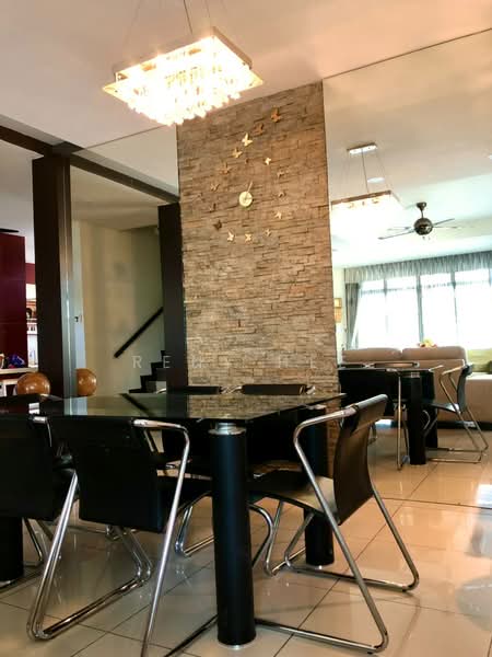 Semi-Detached House for Sale in Taman Universiti (Skudai) - Reny Hee - Dining Room - PropertyGuru.com.my