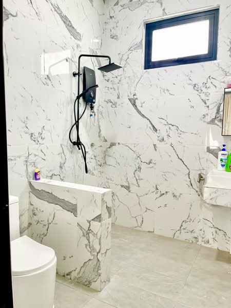 Rumah Banglo untuk Disewa di Alor Gajah (Melaka) - Wesley Tan - Bathroom - PropertyGuru.com.my
