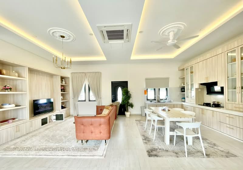 Rumah Banglo untuk Disewa di Alor Gajah (Melaka) - Wesley Tan - Living Room - PropertyGuru.com.my