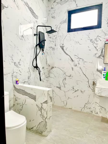Rumah Banglo untuk Disewa di Alor Gajah (Melaka) - Wesley Tan - Bathroom - PropertyGuru.com.my