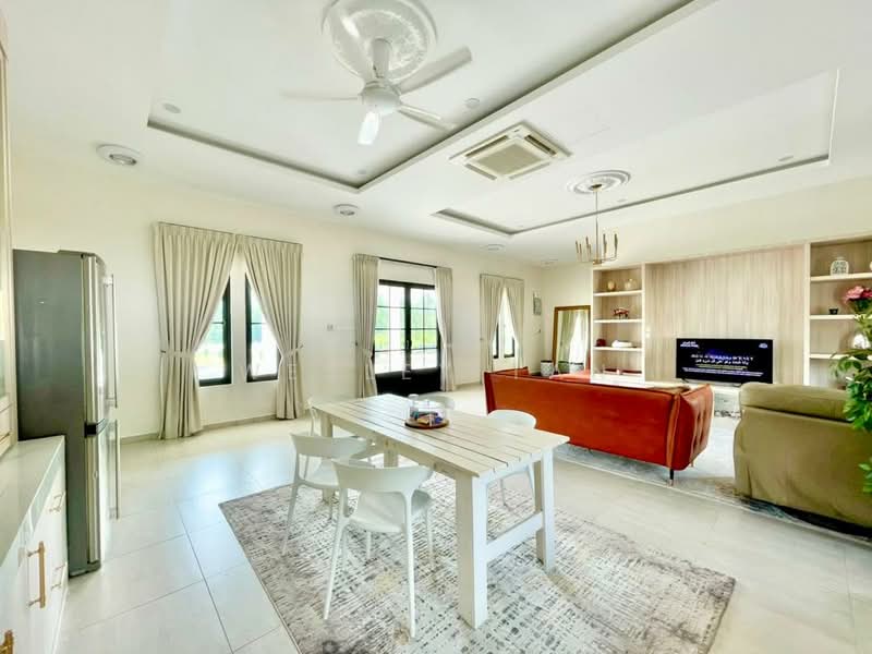 Rumah Banglo untuk Disewa di Alor Gajah (Melaka) - Wesley Tan - Living Room - PropertyGuru.com.my