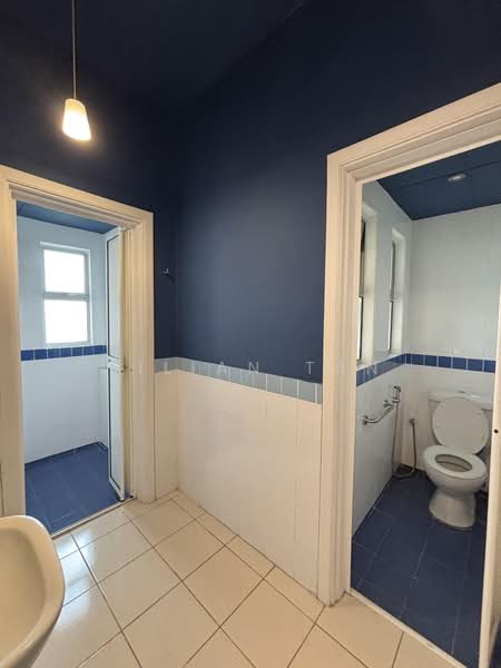 Condominium for Sale at Seri Maya Condominium - Lilian Tan - Bathroom - PropertyGuru.com.my