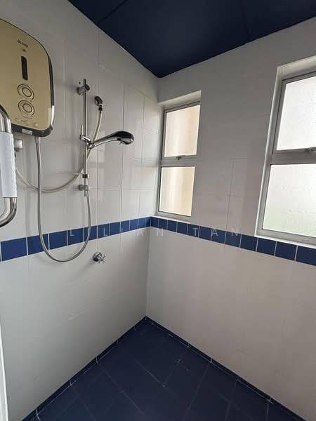 Condominium for Sale at Seri Maya Condominium - Lilian Tan - Bathroom - PropertyGuru.com.my