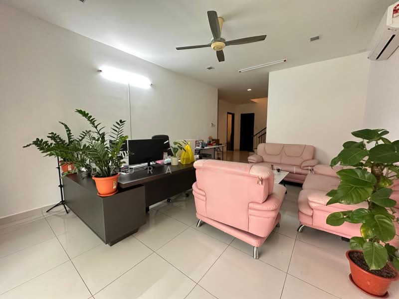 Bungalow for Sale in Mutiara Seputeh (Seputeh) - Adzura Zamedin - Living Room - PropertyGuru.com.my