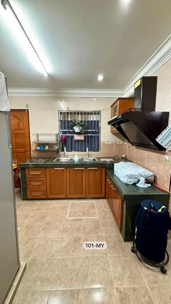 Rumah Teres 2 Tingkat untuk Dijual di Taman Berkeley (Klang) - Hao Kai Khaw - Kitchen - PropertyGuru.com.my