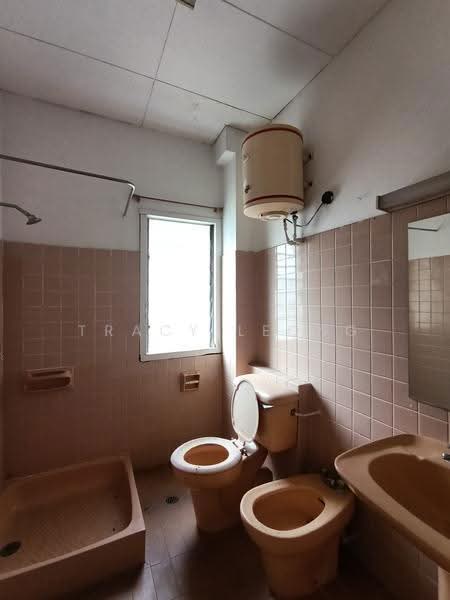 Bungalow House for Sale in Bukit Damansara (Damansara Heights) - Tracy Leong - Bathroom - PropertyGuru.com.my