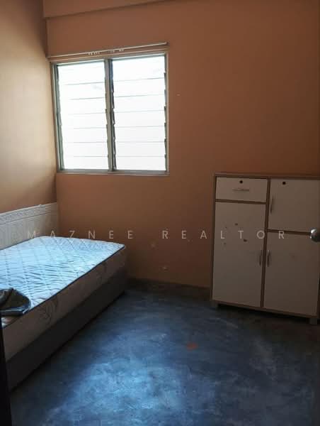 Apartment for Rent at Vista Seri Putra - Maznee Realtor - Bedroom - PropertyGuru.com.my