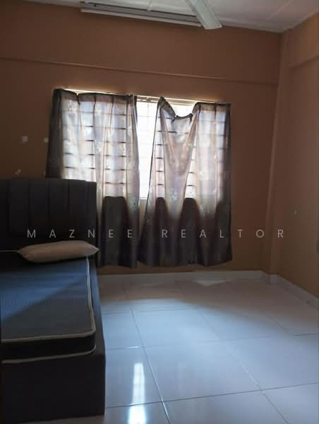 Apartment for Rent at Vista Seri Putra - Maznee Realtor - Bedroom - PropertyGuru.com.my