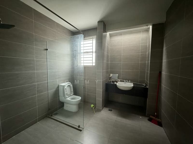 Rumah Teres 2 Tingkat untuk Dijual di Bandar Seri Coalfields (Sungai Buloh) - Tommy Lim - Bathroom - PropertyGuru.com.my