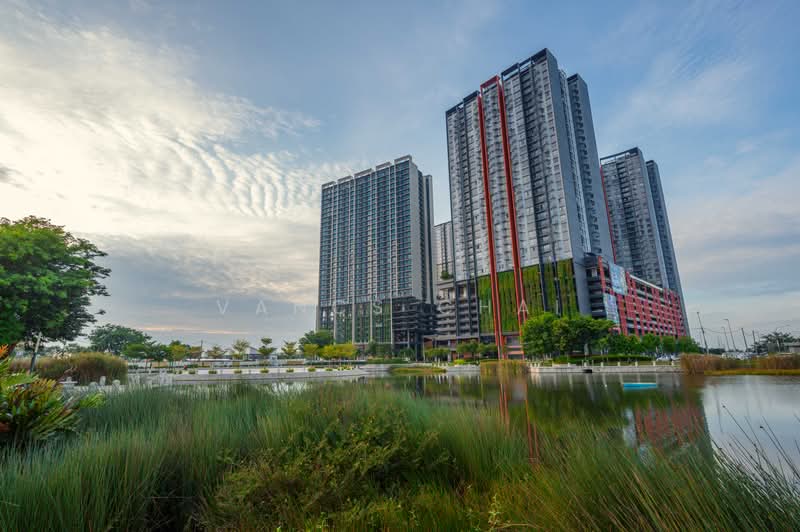 Servis Apartment untuk Dijual di Gravit8, Klang - Vancs Chai - Exterior - PropertyGuru.com.my