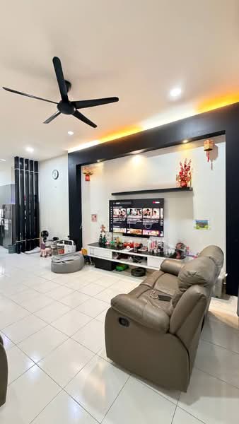 Rumah Teres 1 Tingkat untuk Dijual di Taman Pulai Indah (Johor Bahru) - Max Loh - Living Room - PropertyGuru.com.my