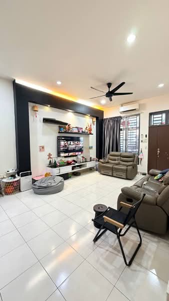 Rumah Teres 1 Tingkat untuk Dijual di Taman Pulai Indah (Johor Bahru) - Max Loh - Living Room - PropertyGuru.com.my