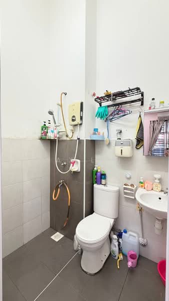 Rumah Teres 1 Tingkat untuk Dijual di Taman Pulai Indah (Johor Bahru) - Max Loh - Bathroom - PropertyGuru.com.my