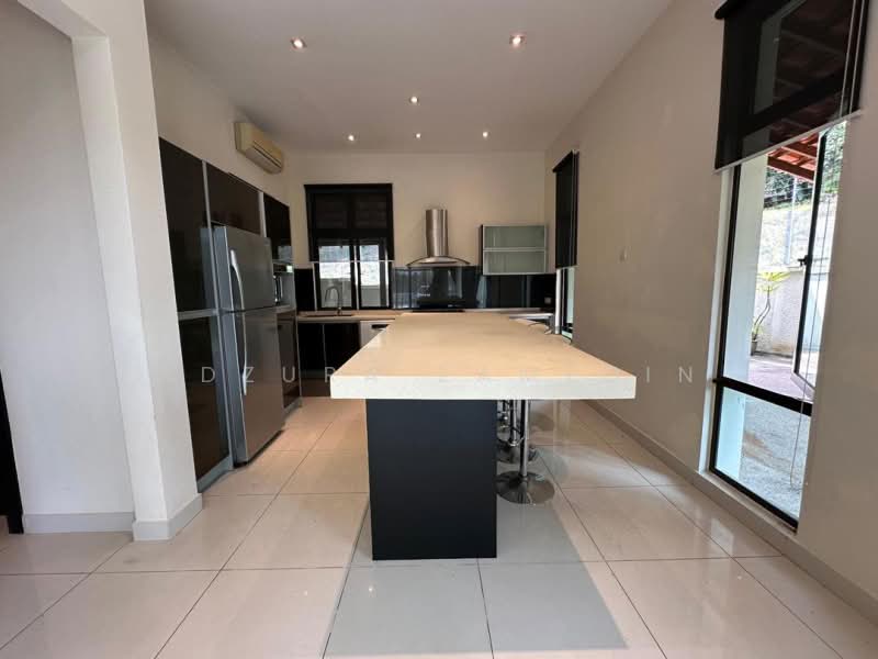 Semi-Detached House for Sale in Mutiara Seputeh (Seputeh) - Adzura Zamedin - Kitchen - PropertyGuru.com.my
