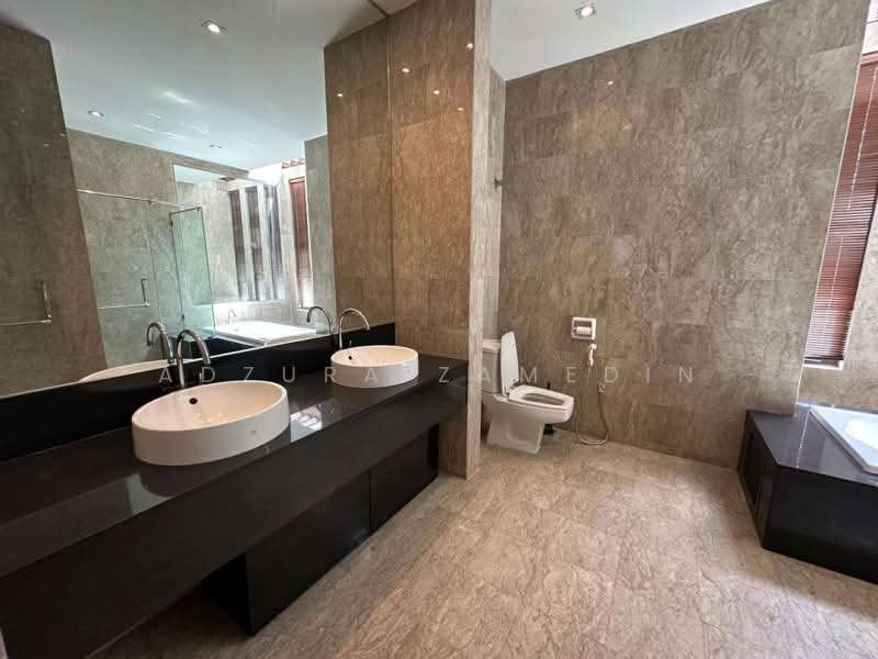 Semi-Detached House for Sale in Mutiara Seputeh (Seputeh) - Adzura Zamedin - Bathroom - PropertyGuru.com.my