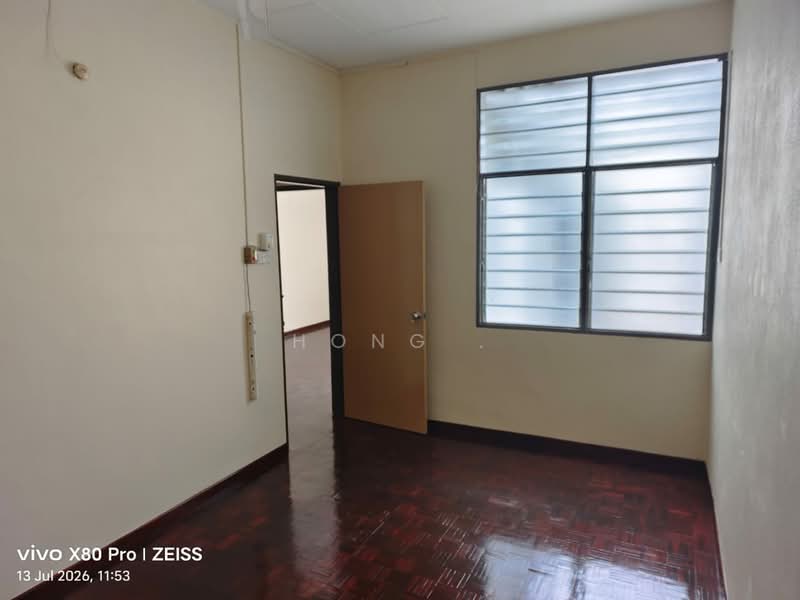 2-storey Terraced House for Sale in Taman Pekaka (Sungai Dua) - Hong . - Interior - PropertyGuru.com.my