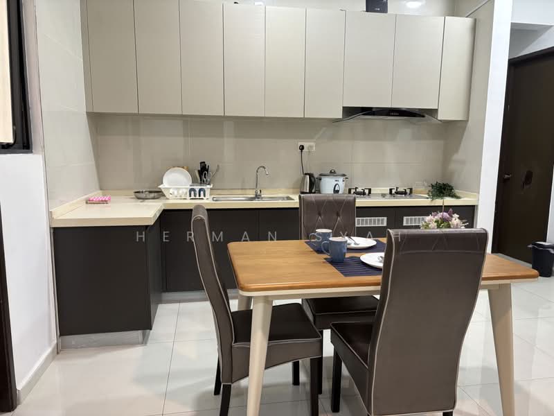 Condominium for Rent at Royal Strand @ Country Garden Danga Bay - Herman Syah - Kitchen - PropertyGuru.com.my