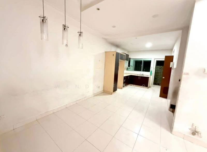 Rumah Teres 1.5 Tingkat untuk Dijual di Taman Gaya (Ulu Tiram) - Wendy Fong - PropertyGuru.com.my