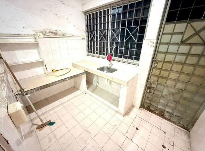 Rumah Teres 1.5 Tingkat untuk Dijual di Taman Gaya (Ulu Tiram) - Wendy Fong - PropertyGuru.com.my