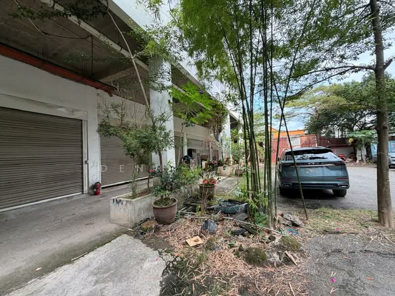 Gudang untuk Disewa di Bukit Kemuning (Shah Alam) - Dennix Chin - Exterior - PropertyGuru.com.my