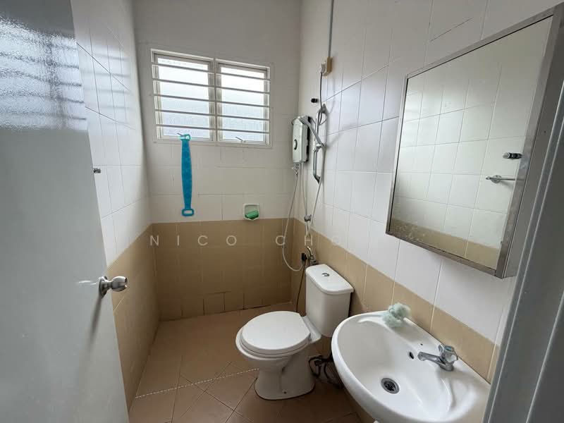 2-storey Terraced House for Sale in Johor Bahru (Johor) - Nico Chong - Bathroom - PropertyGuru.com.my