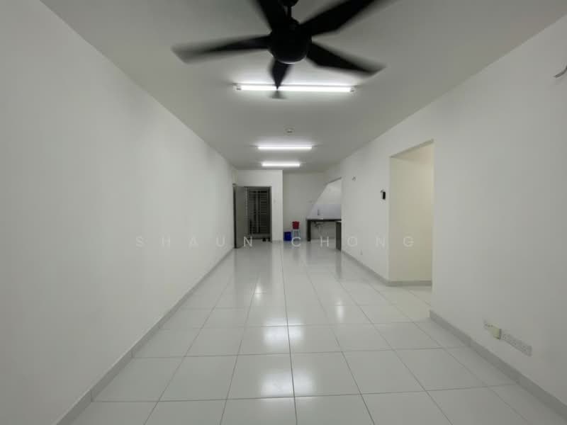 Pangsapuri untuk Disewa di Gapura Bayu - Shaun Chong - Living Room - PropertyGuru.com.my
