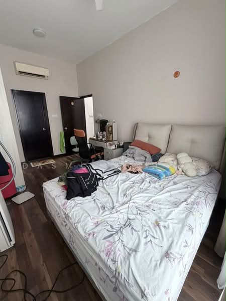 Servis Apartment untuk Dijual di Molek Regency - Dasmond Chiok - PropertyGuru.com.my