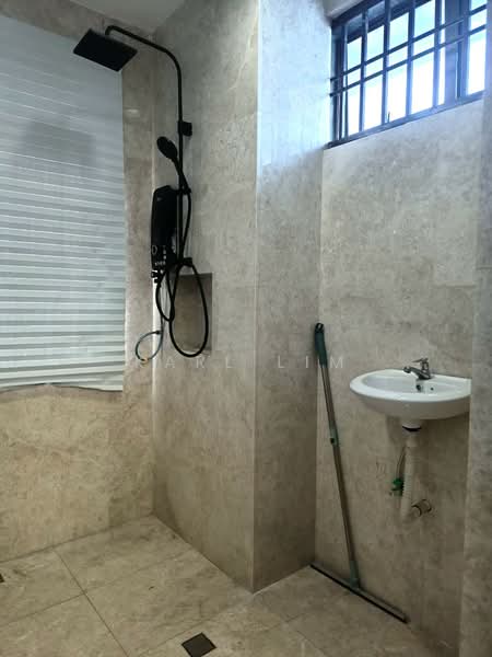 Semi-Detached House for Sale in Taman Impian Emas (Skudai) - Karl Lim - Bathroom - PropertyGuru.com.my