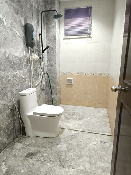 Semi-Detached House for Sale in Taman Impian Emas (Skudai) - Karl Lim - Bathroom - PropertyGuru.com.my