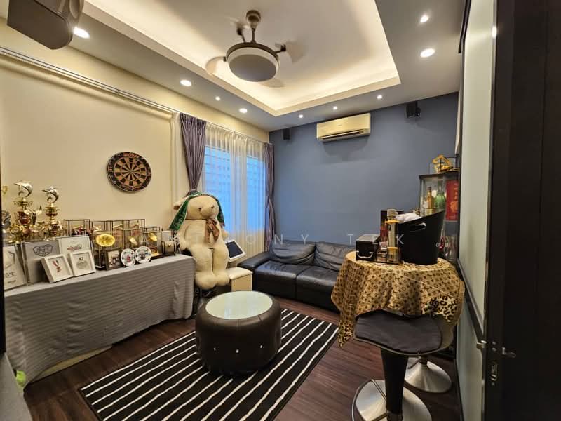 3-storey Terraced House for Sale in Taman Saujana Suria (Kajang) - Anthony Tek - Living Room - PropertyGuru.com.my