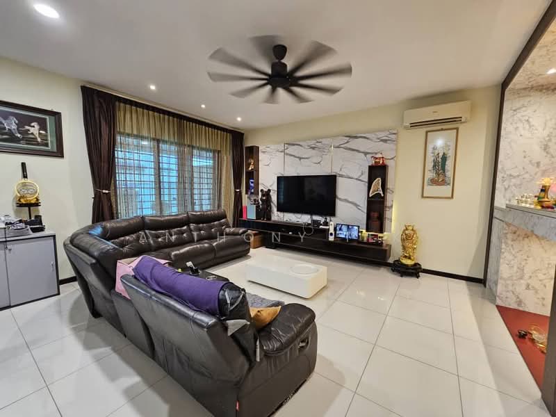 3-storey Terraced House for Sale in Taman Saujana Suria (Kajang) - Anthony Tek - Living Room - PropertyGuru.com.my