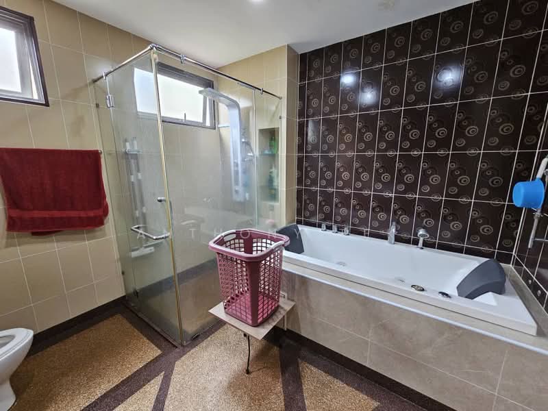 3-storey Terraced House for Sale in Taman Saujana Suria (Kajang) - Anthony Tek - Bathroom - PropertyGuru.com.my