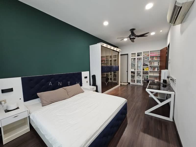 3-storey Terraced House for Sale in Taman Saujana Suria (Kajang) - Anthony Tek - Bedroom - PropertyGuru.com.my