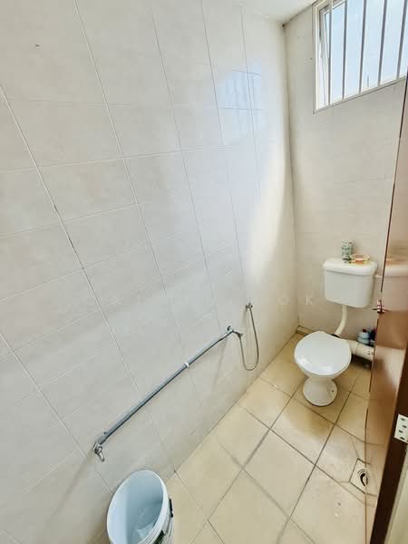 Shop / Office for Rent in Saujana Impian (Kajang) - Calvin Kok - Bathroom - PropertyGuru.com.my