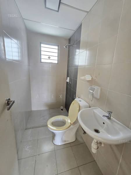 Apartment for Sale at Pangsapuri Seruling - Alex Lee - Bathroom - PropertyGuru.com.my