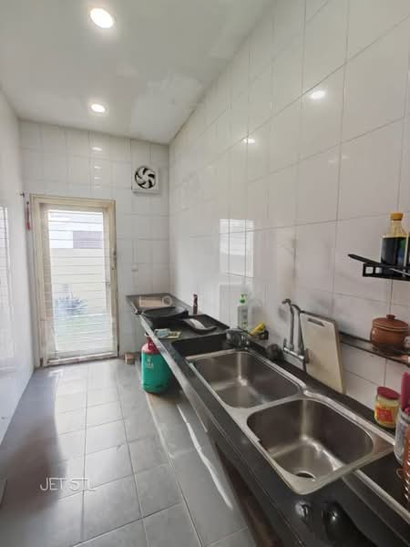 Rumah Berkembar untuk Dijual di Setia Damai (Setia Alam) - Loke . - Kitchen - PropertyGuru.com.my