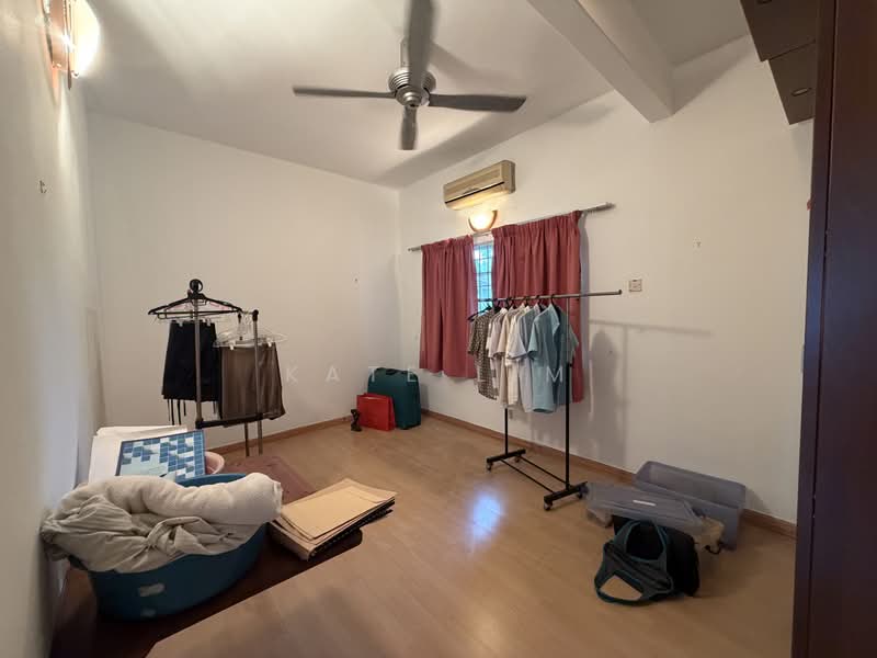 Rumah Banglo untuk Dijual di Seksyen 17 (Petaling Jaya) - Kate Lim - Bedroom - PropertyGuru.com.my