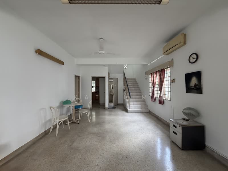 Rumah Banglo untuk Dijual di Seksyen 17 (Petaling Jaya) - Kate Lim - Living Room - PropertyGuru.com.my