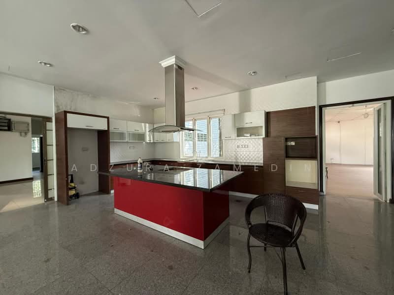 Bungalow for Sale in Country Heights (Kajang) - Adzura Zamedin - Kitchen - PropertyGuru.com.my