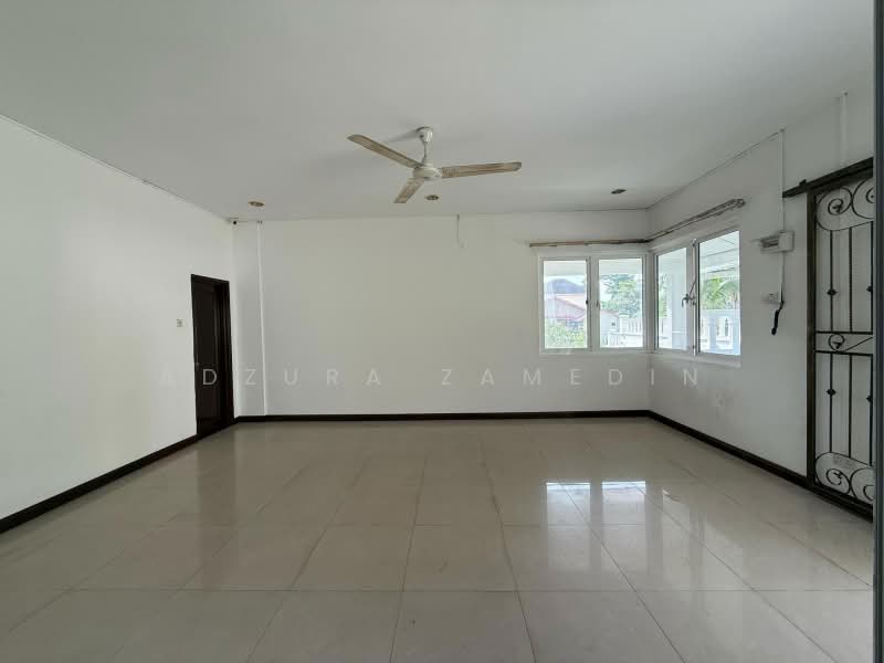 Bungalow for Sale in Country Heights (Kajang) - Adzura Zamedin - Living Room - PropertyGuru.com.my