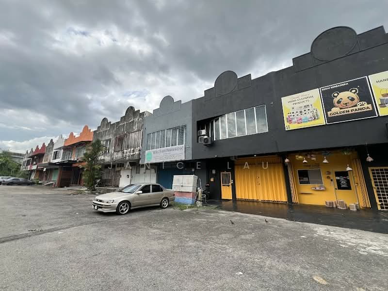 Factory for Rent in Taman Taming Jaya (Balakong) - Janice Lau - Exterior - PropertyGuru.com.my