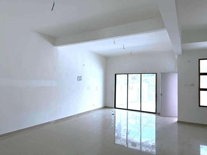 2-storey Terraced House for Sale in Taman Bestari Indah (Ulu Tiram) - Karl Lim - Living Room - PropertyGuru.com.my