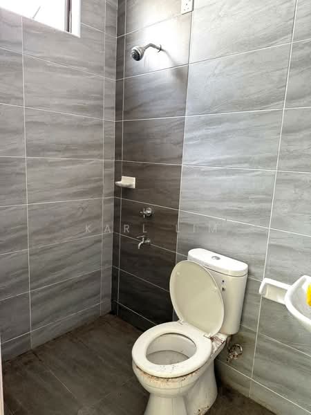2-storey Terraced House for Sale in Taman Bestari Indah (Ulu Tiram) - Karl Lim - Bathroom - PropertyGuru.com.my
