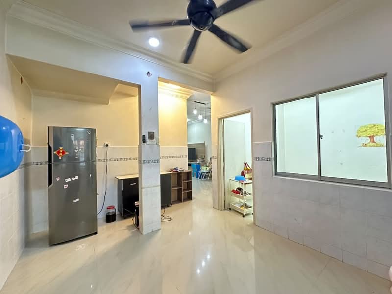 2-storey Terraced House for Rent in Taman Setia Indah (Tebrau) - KT Tan - Kitchen - PropertyGuru.com.my